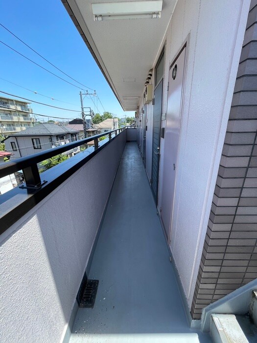 物件外観写真6　(エントランス部分)