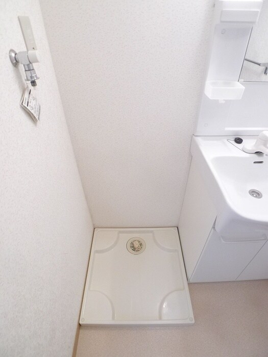 物件内観写真14　(洗濯機置場)