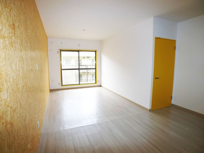 物件内観写真9　(室内からの展望)