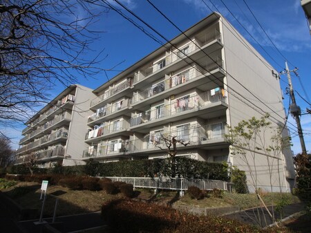 相武台ｸﾞﾘｰﾝﾊﾟｰｸ参街区五号棟外観写真