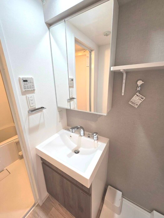 物件内観写真11　(洗面)