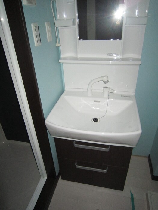 物件内観写真9　(洗面)