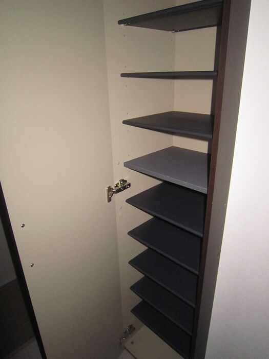 物件内観写真15　(靴箱)