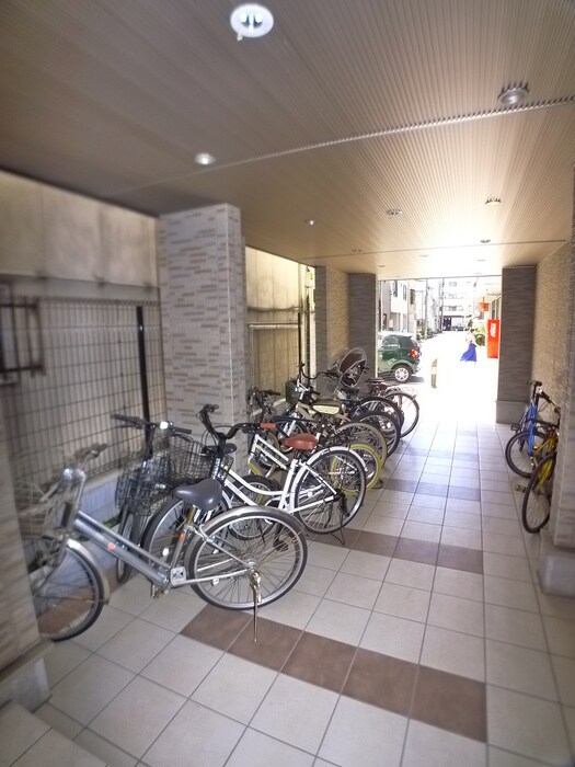 物件外観写真6　(駐輪場)
