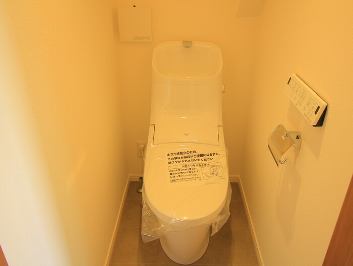 物件内観写真16　(トイレ)