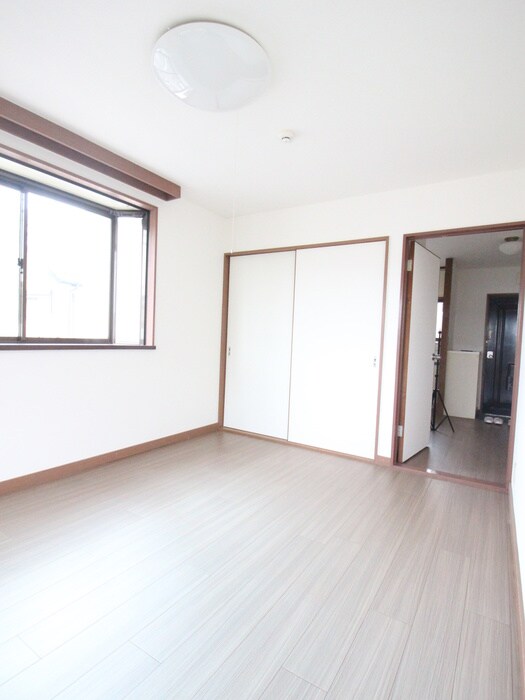 物件内観写真8　(居室)