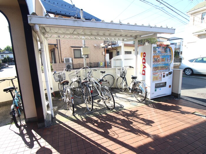 物件外観写真5　(駐輪場)