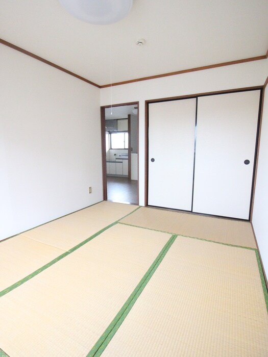 物件内観写真10　(居室)