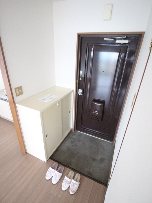 物件内観写真16　(玄関)