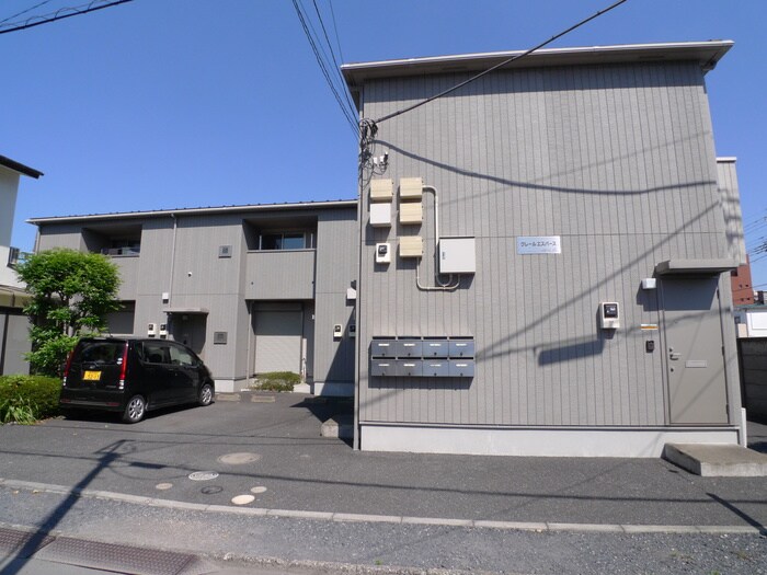 物件外観写真2　(エントランス部分)