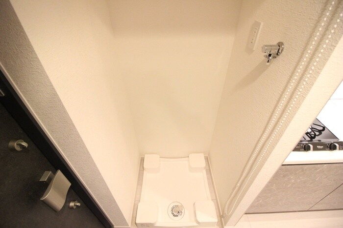 物件内観写真11　(洗濯機置場)