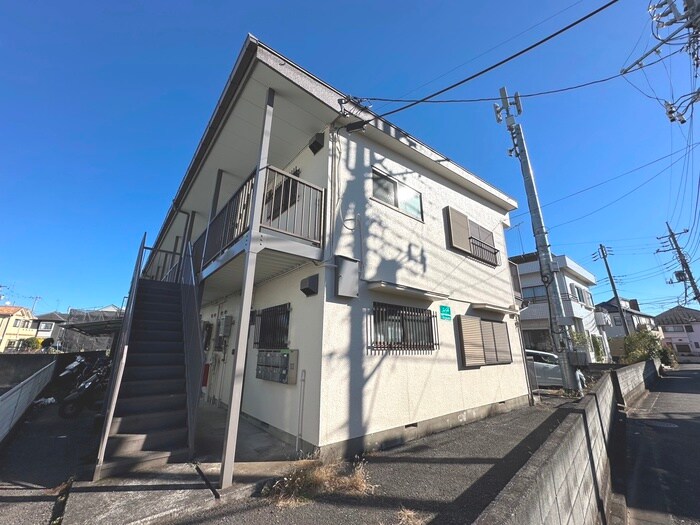 物件外観写真1　(エントランス部分)