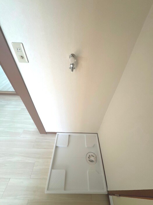 物件内観写真16　(洗濯機置場)