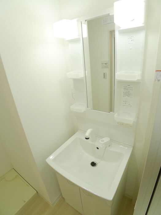 物件内観写真8　(洗面)