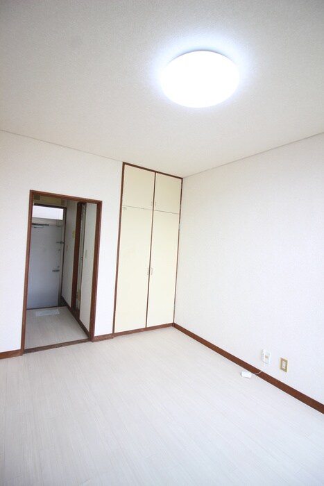 物件内観写真9　(居室)