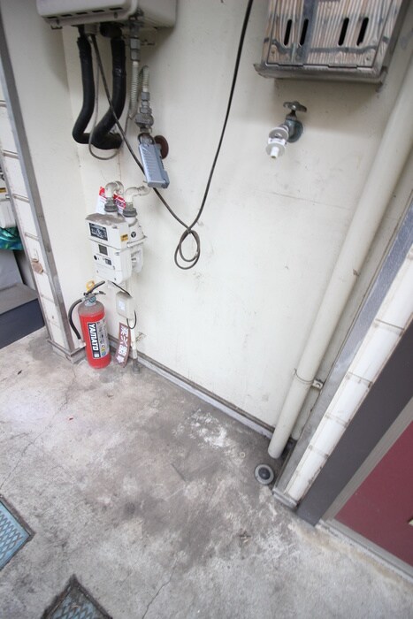 物件内観写真15　(洗濯機置場)