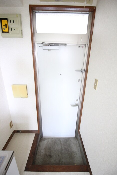 物件内観写真17　(玄関)