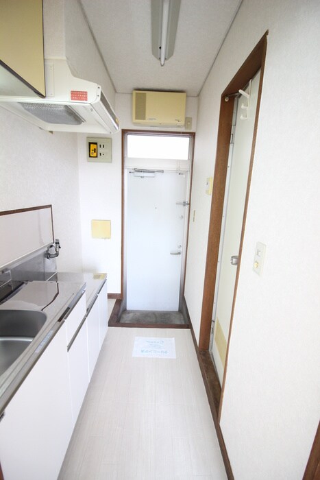 物件内観写真19　(廊下)