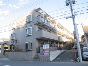 カサベルデネムラ外観写真
