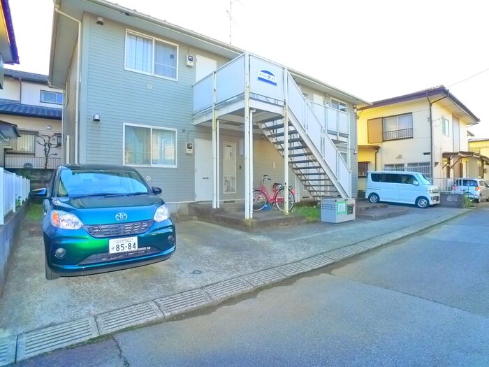 物件外観写真2　(駐車場)