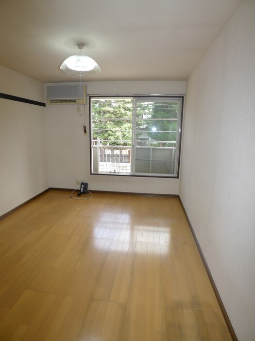 物件内観写真13　(居室)