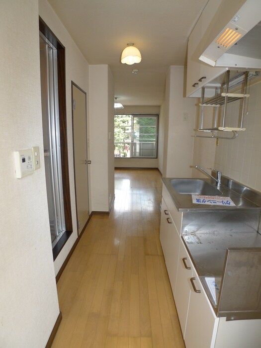 物件内観写真16　(廊下)