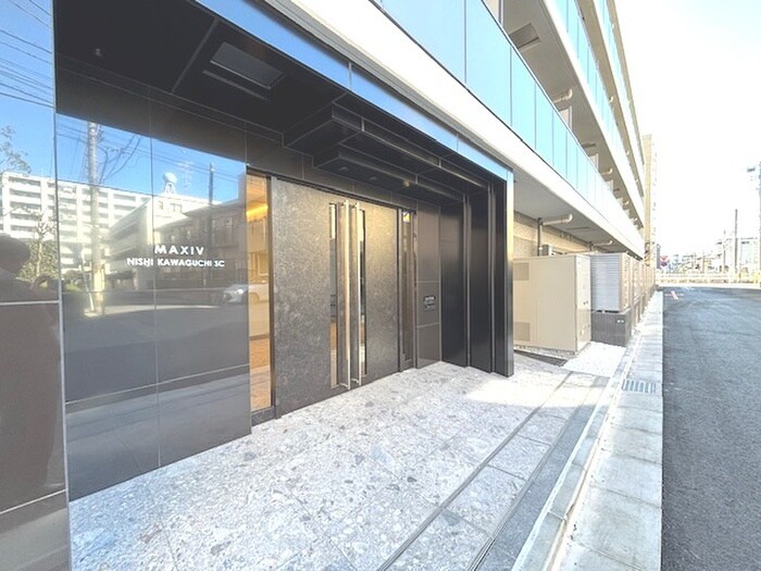 物件外観写真4　(エントランス部分)