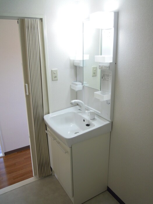 物件内観写真10　(洗面)