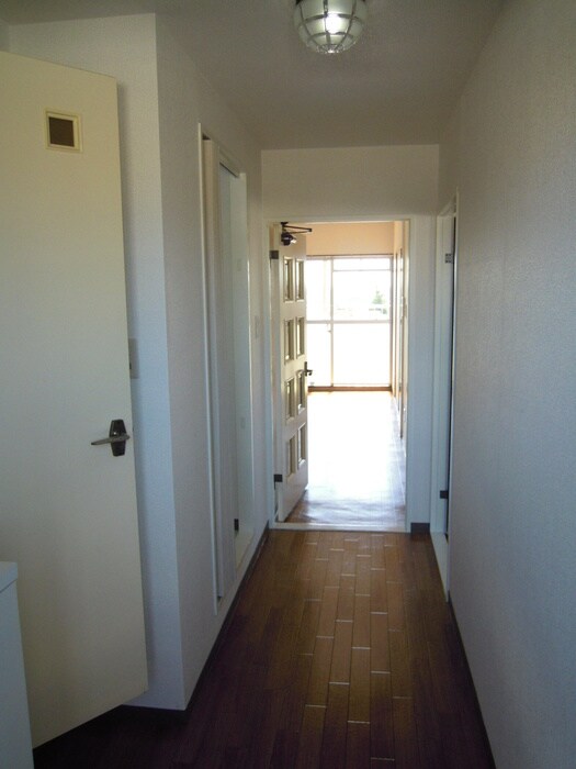 物件内観写真13　(廊下)
