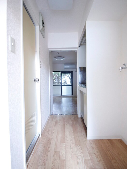 物件内観写真21　(廊下)