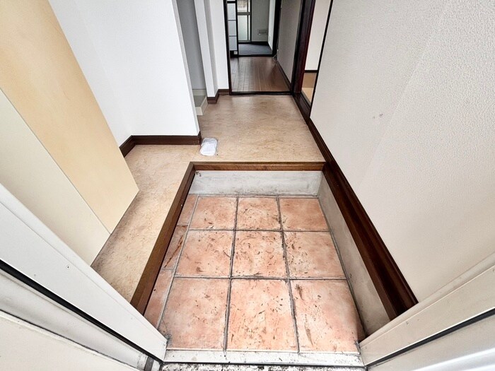 物件内観写真19　(玄関)