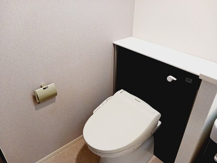 物件内観写真8　(トイレ)