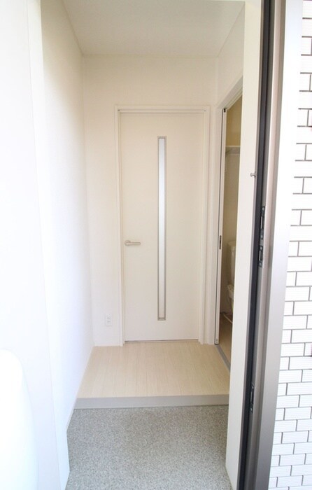 物件内観写真17　(玄関)
