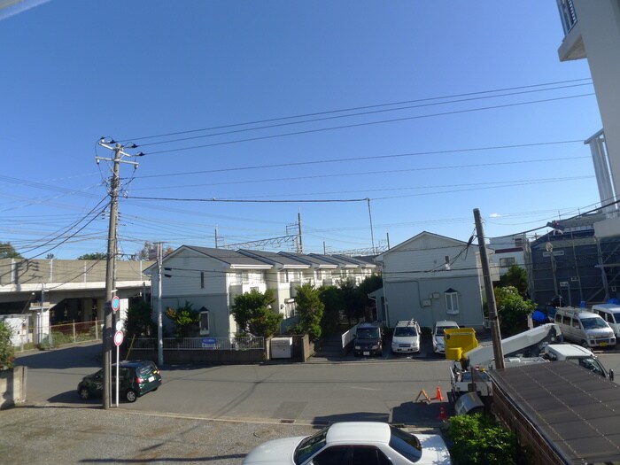 物件内観写真8　(室内からの展望)