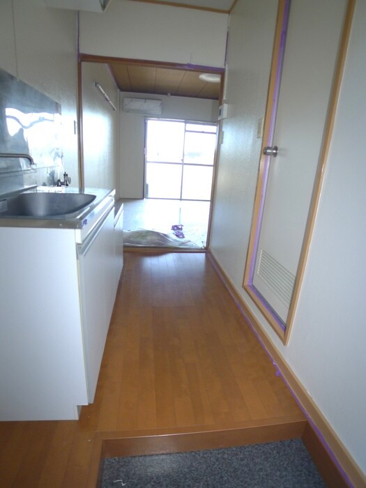 物件内観写真12　(玄関)