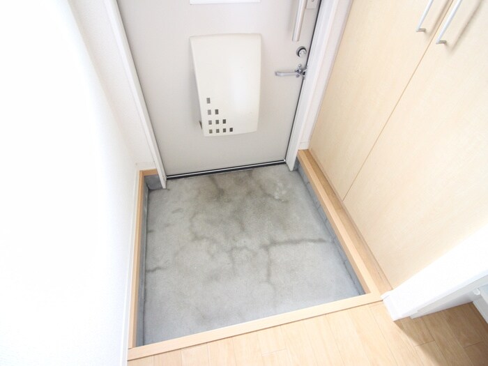 物件内観写真22　(玄関)