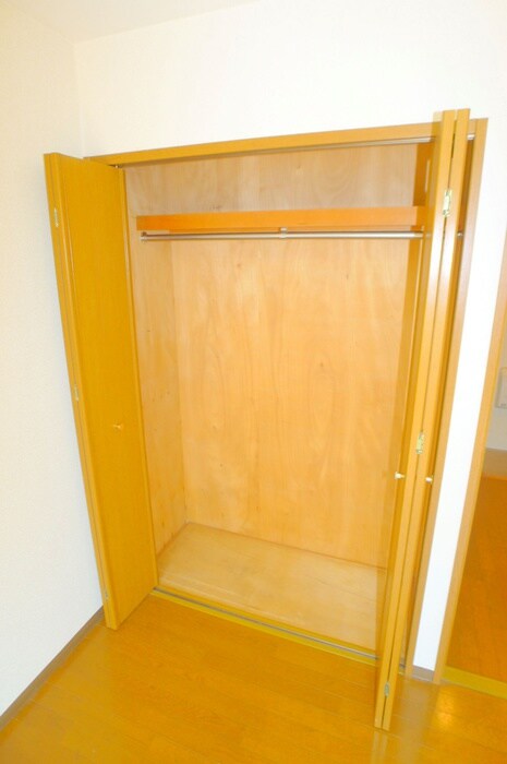 物件内観写真12　(収納)