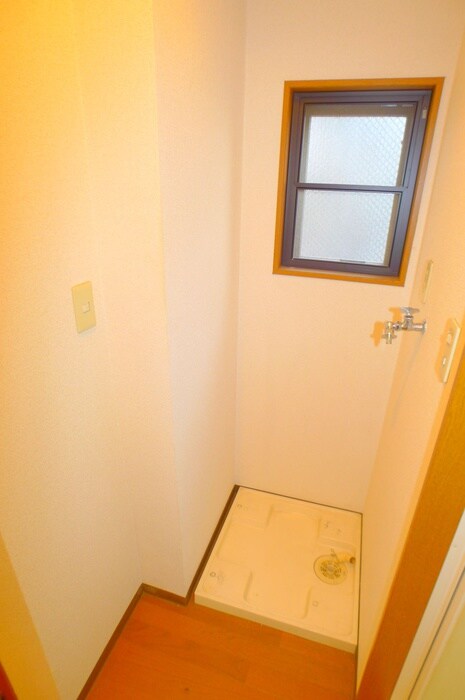 物件内観写真20　(洗濯機置場)