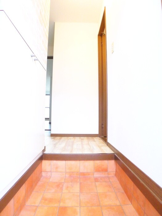 物件内観写真17　(玄関)