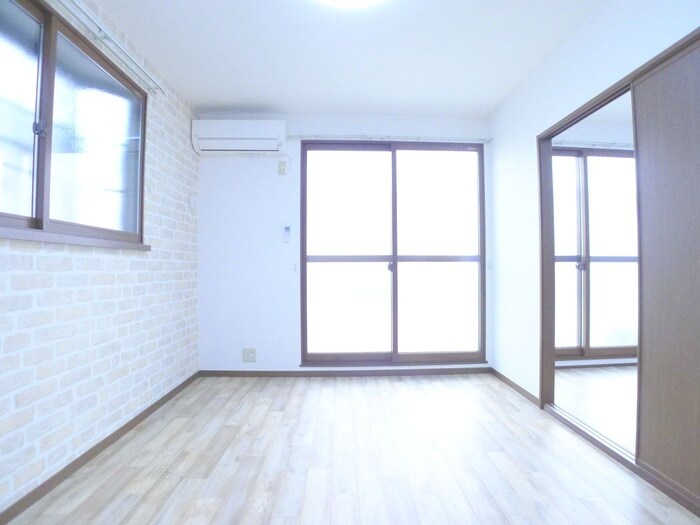 物件内観写真21　(居室)