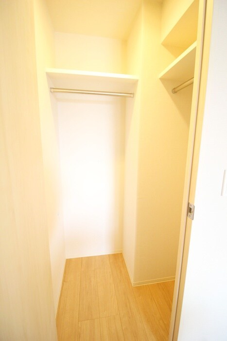 物件内観写真15　(収納)