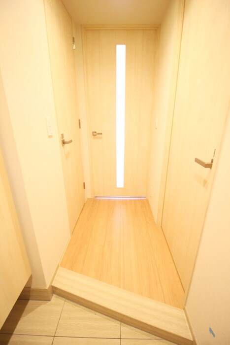物件内観写真17　(玄関)
