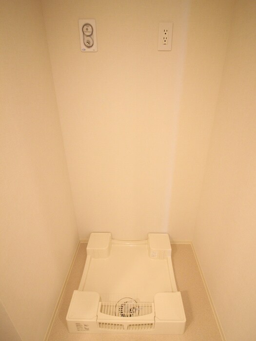 物件内観写真17　(洗濯機置場)