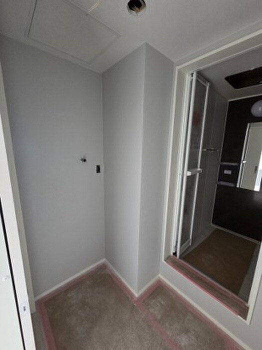 物件内観写真14　(洗濯機置場)