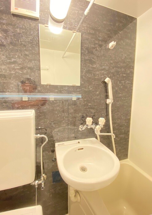 物件内観写真11　(洗面)