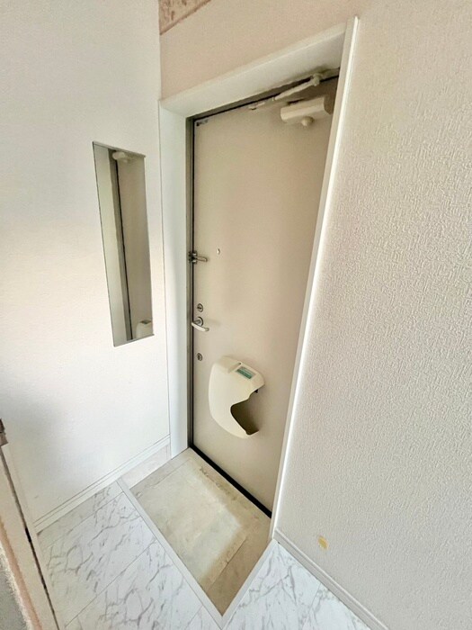 物件内観写真14　(玄関)