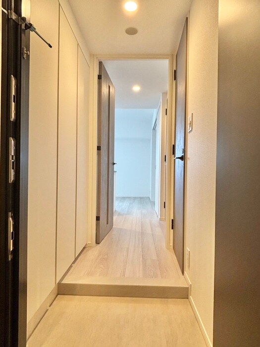 物件内観写真15　(玄関)