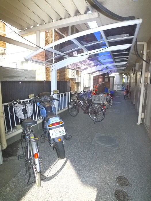 物件外観写真6　(駐輪場)