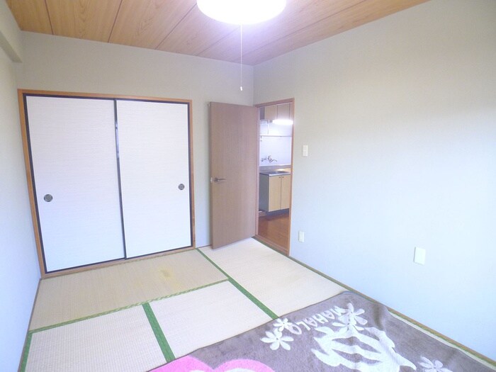 物件内観写真10　(居室)