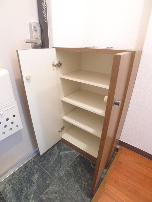物件内観写真19　(靴箱)